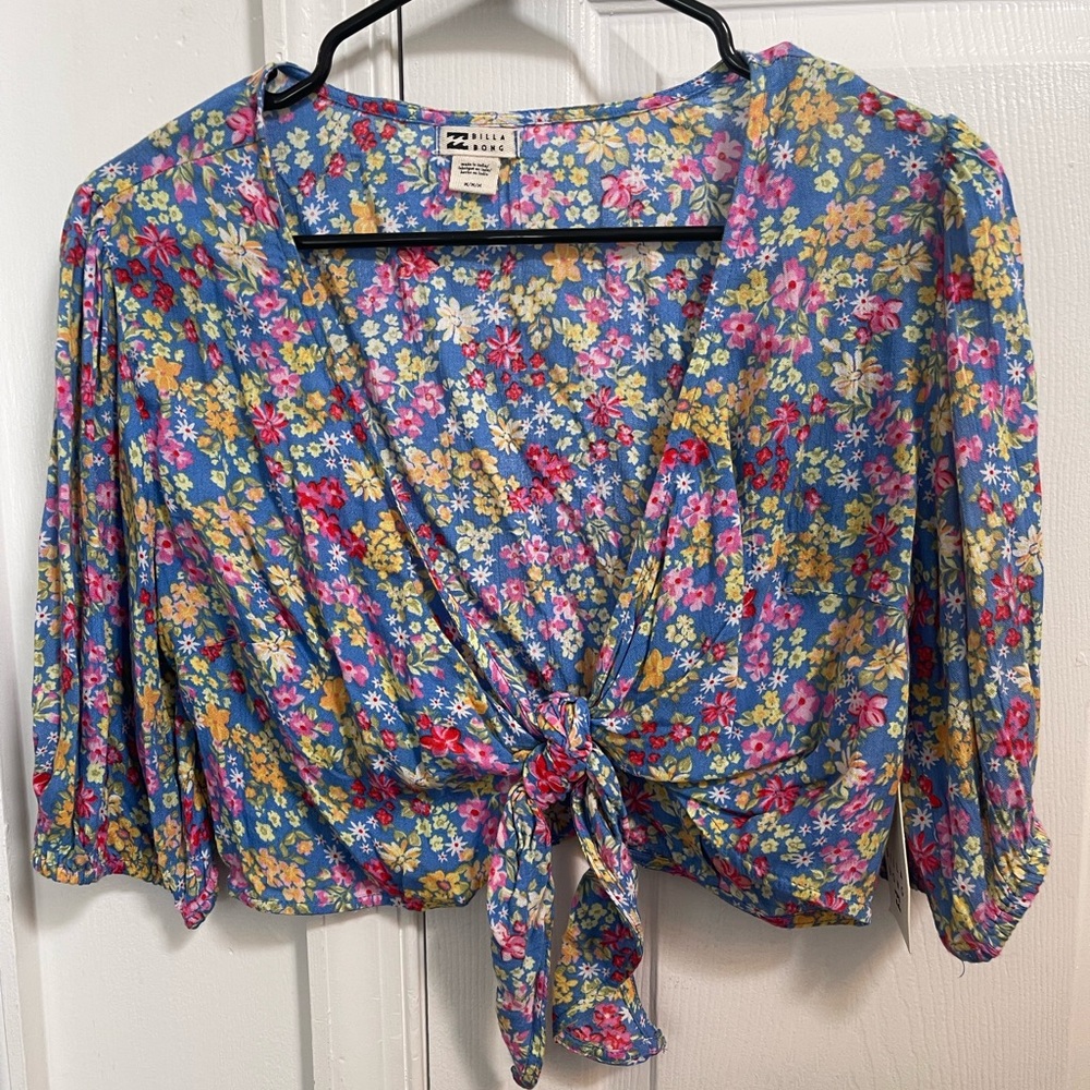 BILLA Crop top. Size Medium. Brand new with tags